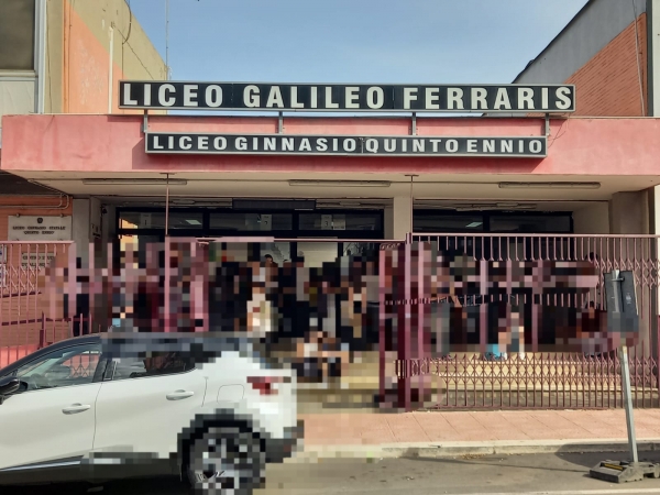 Toni accesi tra il dirigente scolastico del liceo “Ferraris” e la Provincia. L’Amministrazione replica alle accuse di Dalbosco